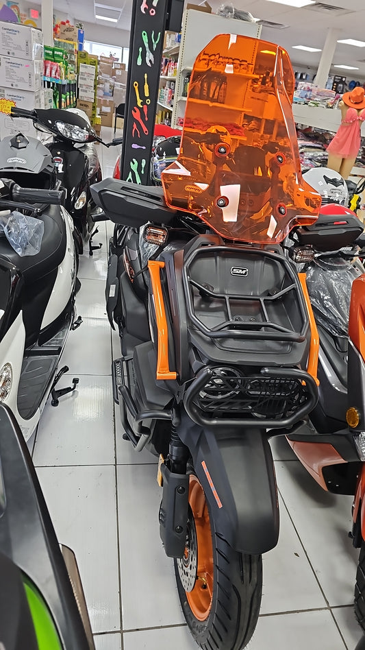 Moto de combustion 2025 modelo Tank