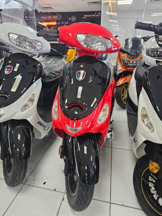 Moto Hurricane de combustion 2024